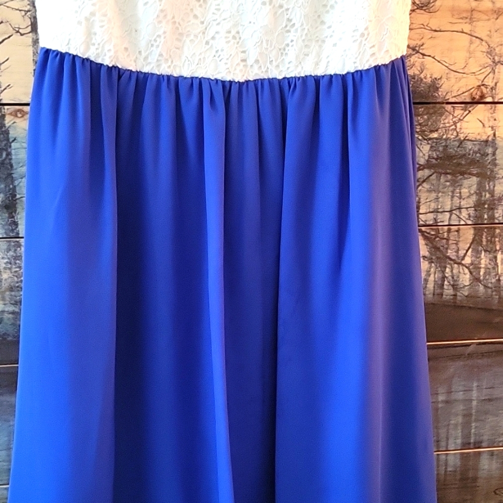 Trac USA Blue and White Lace Dress 👗 in Size L